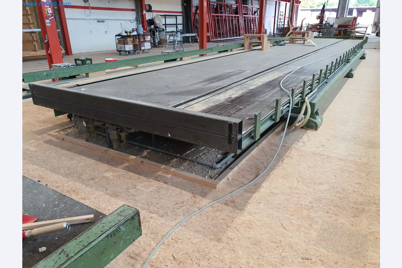 Holzbearbeitende- und metallbearbeitende Maschinen und Warenlager eines Fertighausherstellers -5