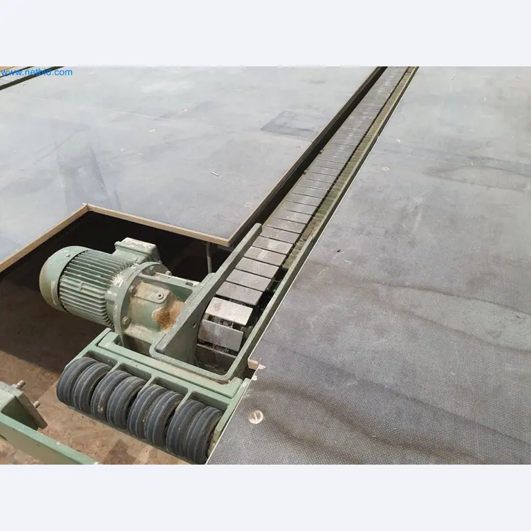 Holzbearbeitende- und metallbearbeitende Maschinen und Warenlager eines Fertighausherstellers -9