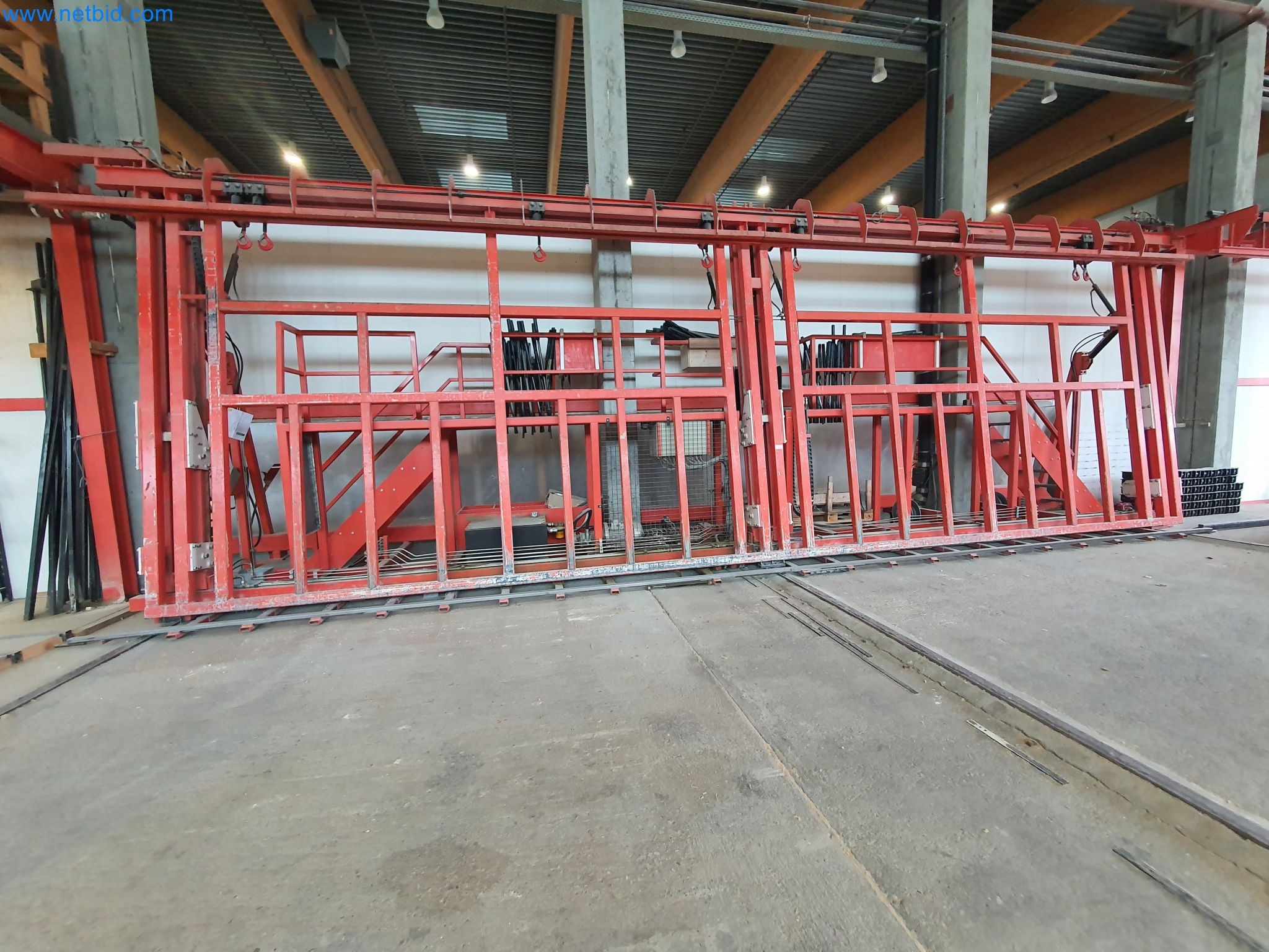 Maszyny do obróbki drewna i metalu oraz magazyn producenta domów prefabrykowanych-10