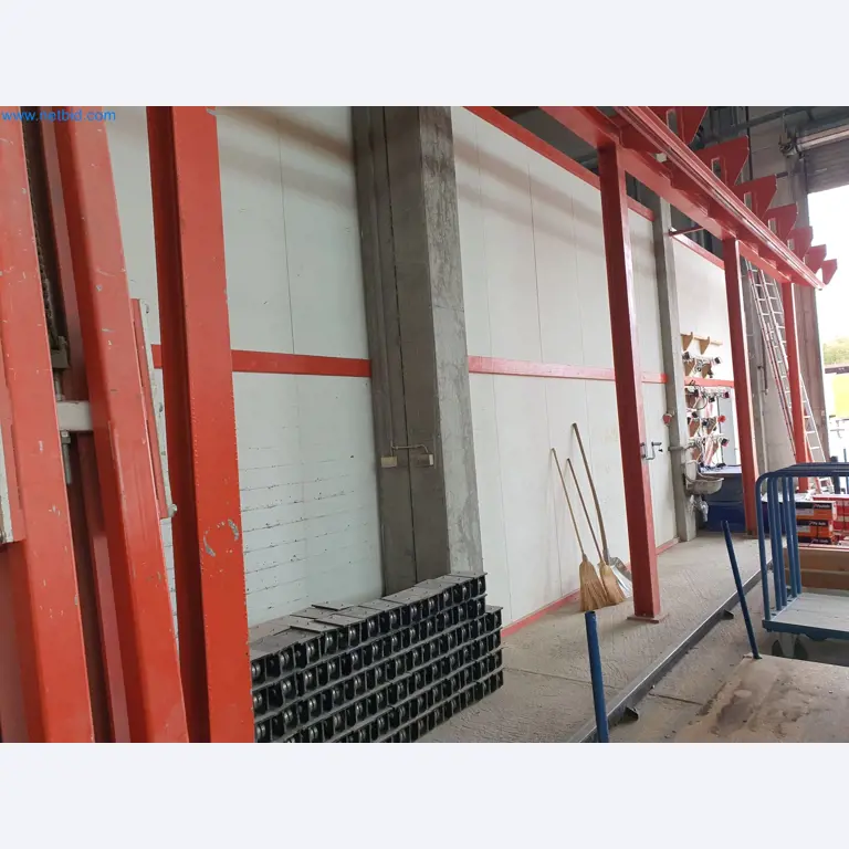 Holzbearbeitende- und metallbearbeitende Maschinen und Warenlager eines Fertighausherstellers -11