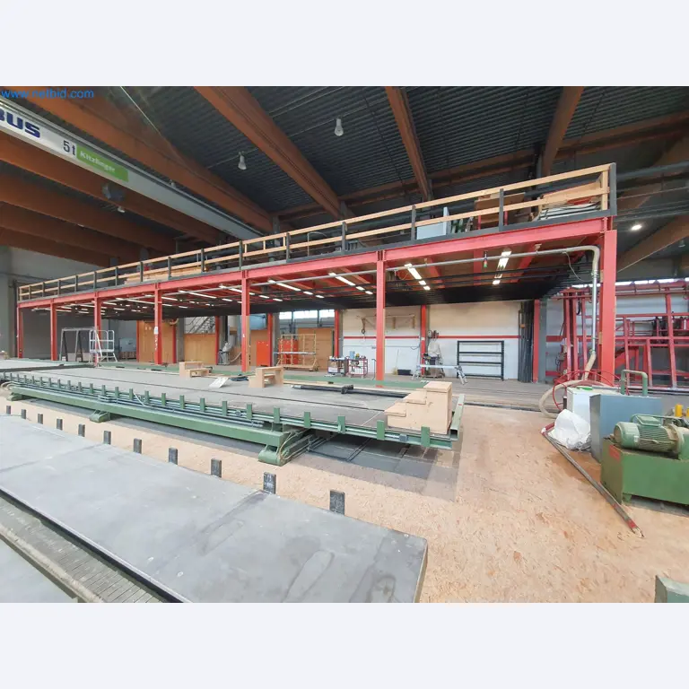 Holzbearbeitende- und metallbearbeitende Maschinen und Warenlager eines Fertighausherstellers -1