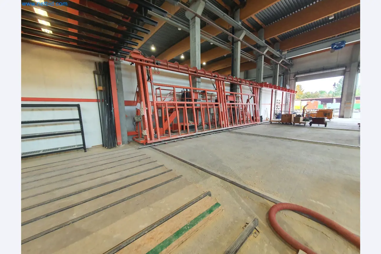 Holzbearbeitende- und metallbearbeitende Maschinen und Warenlager eines Fertighausherstellers -2