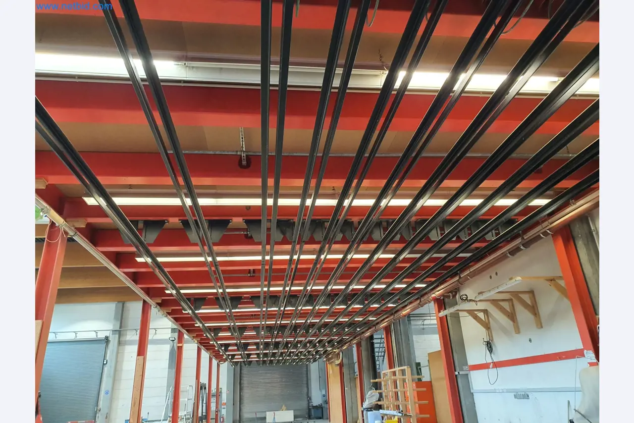 Holzbearbeitende- und metallbearbeitende Maschinen und Warenlager eines Fertighausherstellers -4