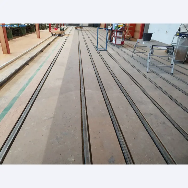 Holzbearbeitende- und metallbearbeitende Maschinen und Warenlager eines Fertighausherstellers -5