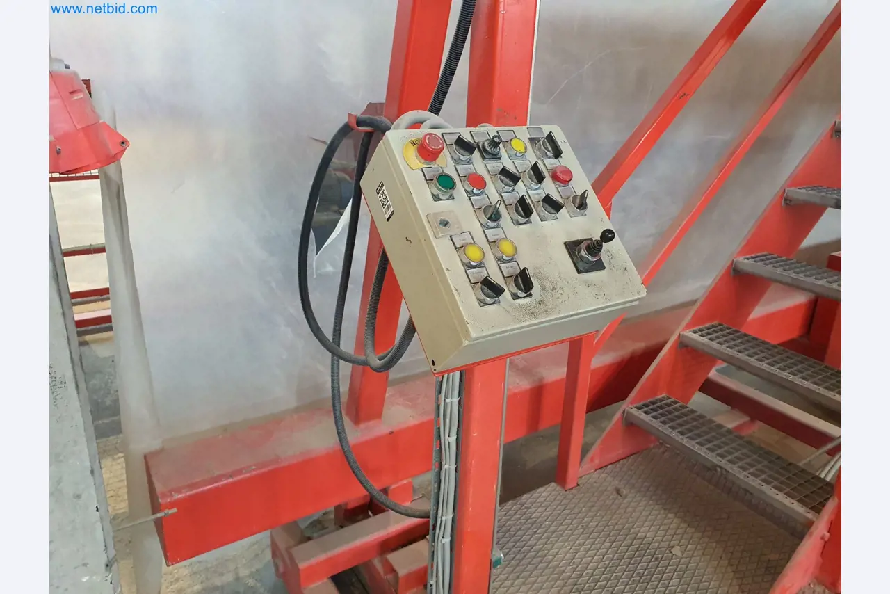 Holzbearbeitende- und metallbearbeitende Maschinen und Warenlager eines Fertighausherstellers -7