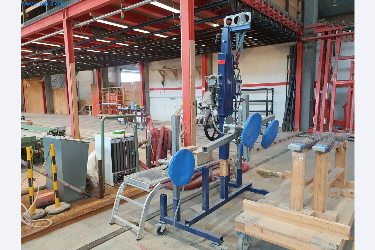 Holzbearbeitende- und metallbearbeitende Maschinen und Warenlager eines Fertighausherstellers -1