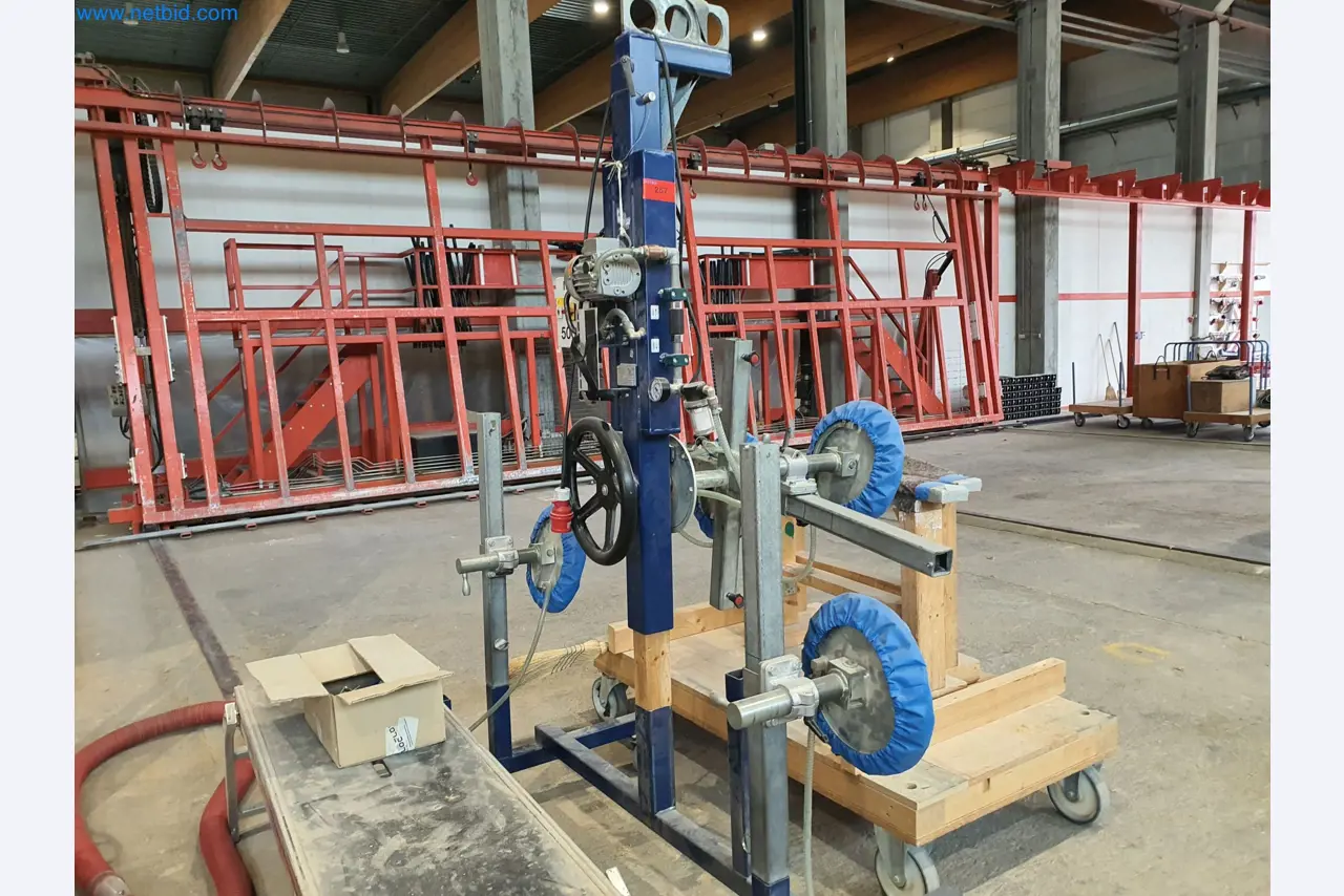 Holzbearbeitende- und metallbearbeitende Maschinen und Warenlager eines Fertighausherstellers -2