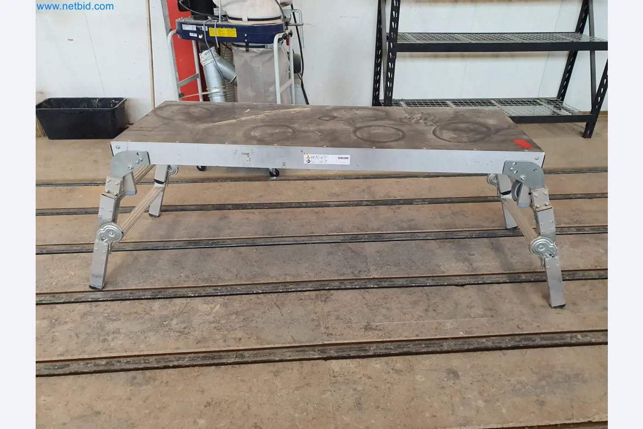 Holzbearbeitende- und metallbearbeitende Maschinen und Warenlager eines Fertighausherstellers -2