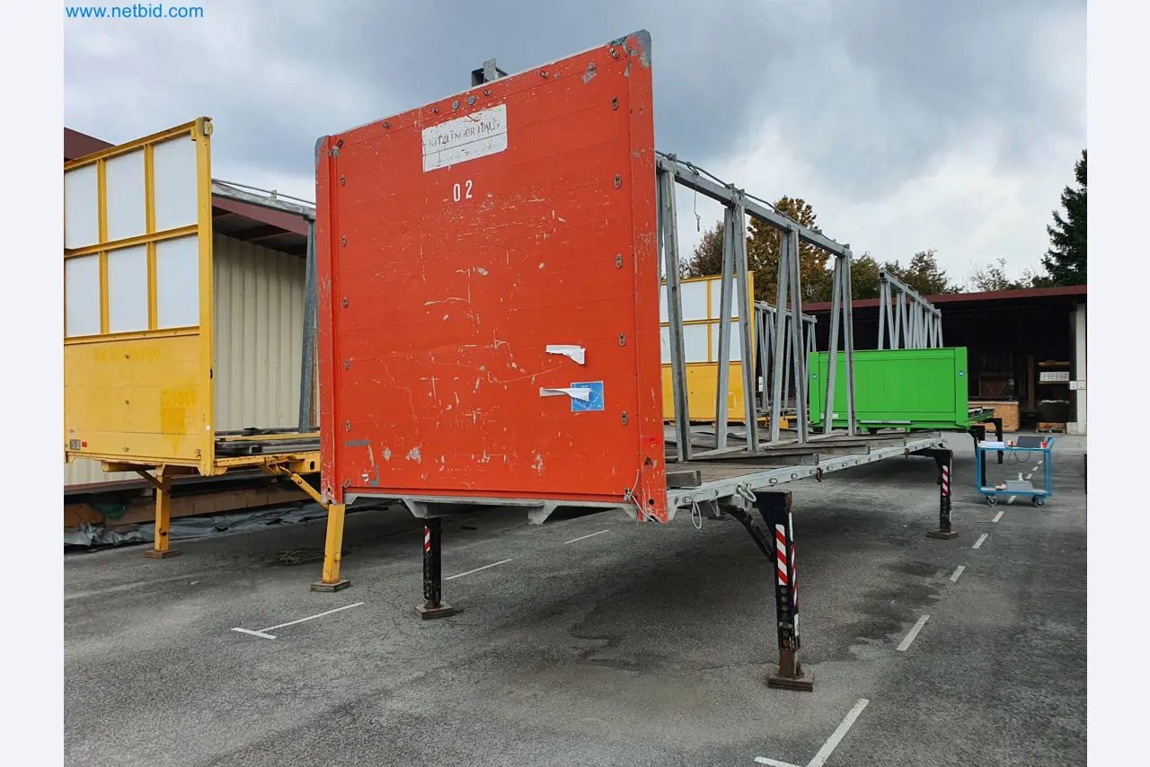 Holzbearbeitende- und metallbearbeitende Maschinen und Warenlager eines Fertighausherstellers -1