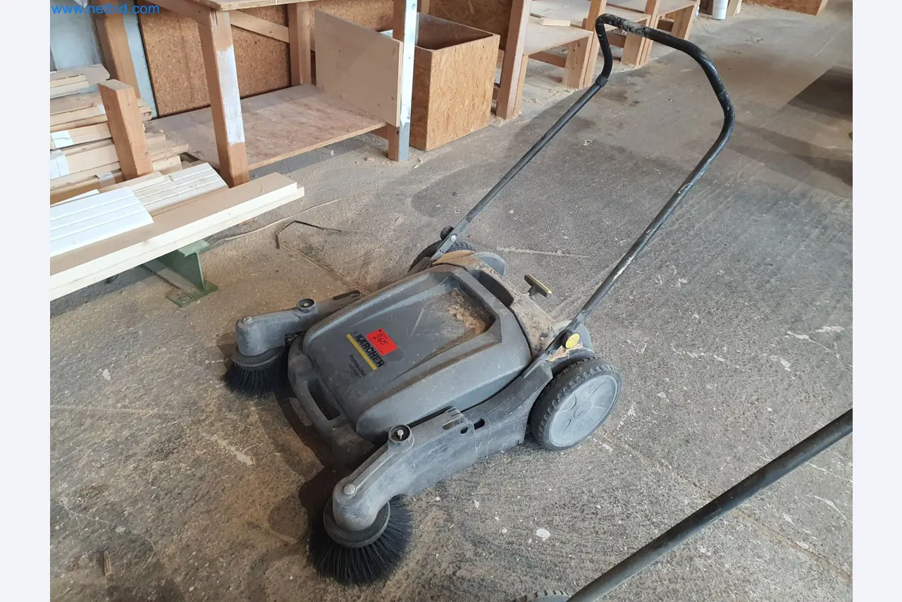 Holzbearbeitende- und metallbearbeitende Maschinen und Warenlager eines Fertighausherstellers -1