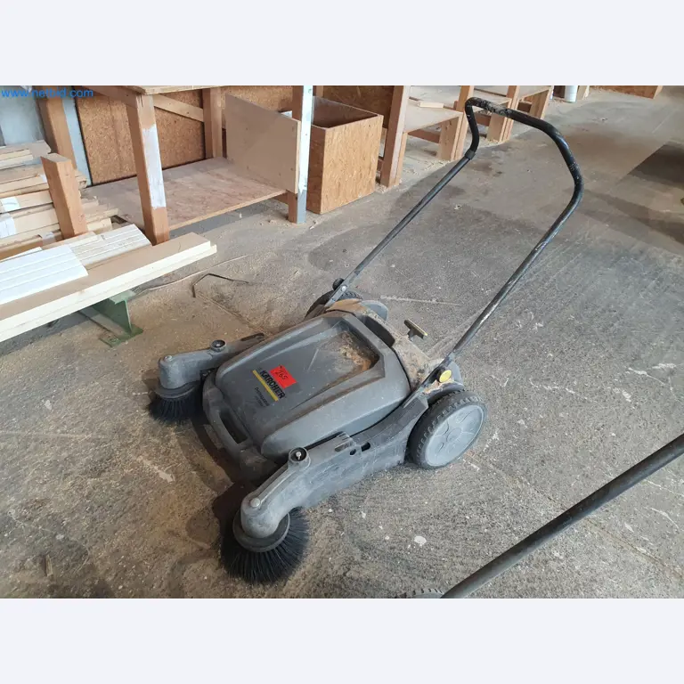 Holzbearbeitende- und metallbearbeitende Maschinen und Warenlager eines Fertighausherstellers -1