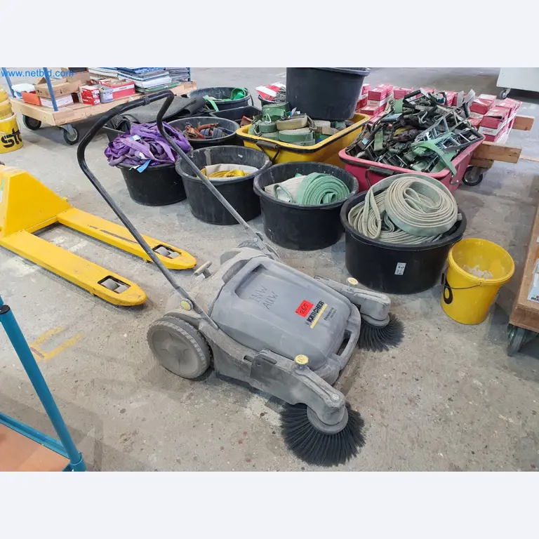 Holzbearbeitende- und metallbearbeitende Maschinen und Warenlager eines Fertighausherstellers -2