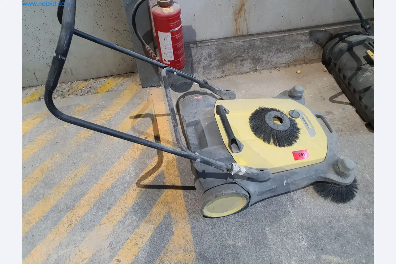 Holzbearbeitende- und metallbearbeitende Maschinen und Warenlager eines Fertighausherstellers -3