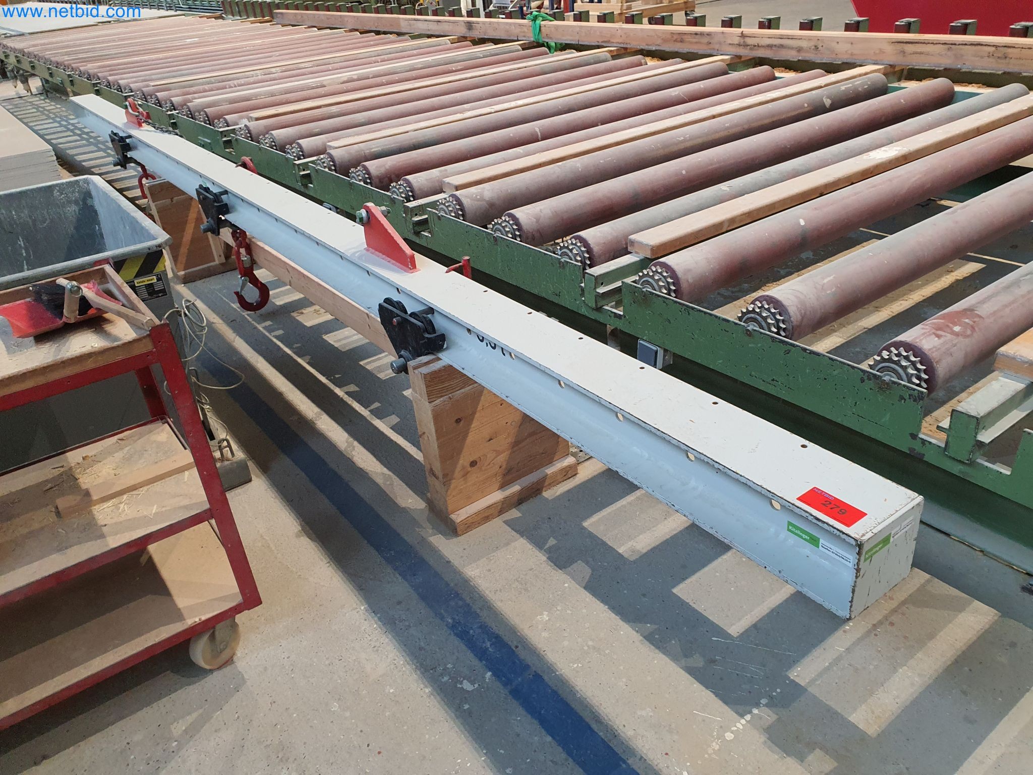 Maszyny do obróbki drewna i metalu oraz magazyn producenta domów prefabrykowanych-1