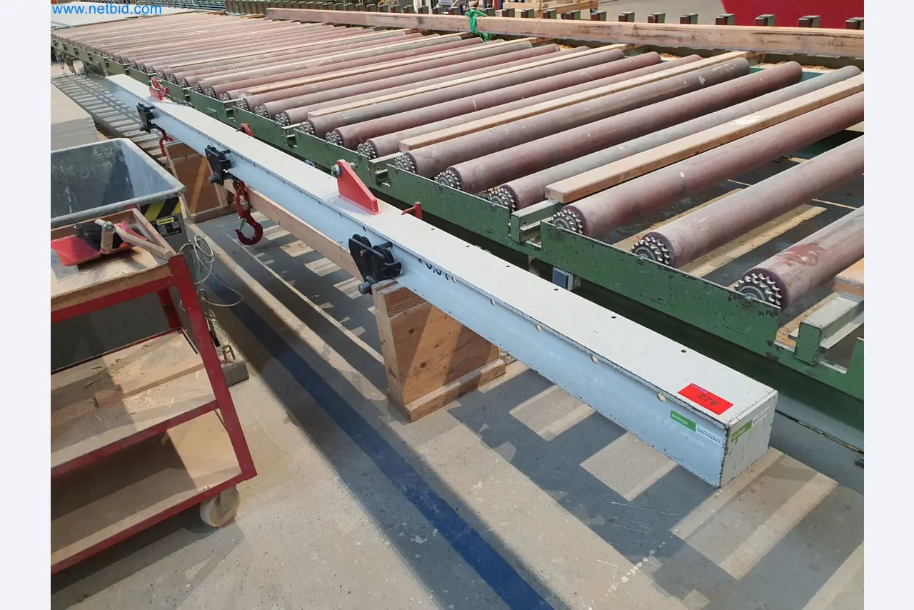 Maszyny do obróbki drewna i metalu oraz magazyn producenta domów prefabrykowanych-1