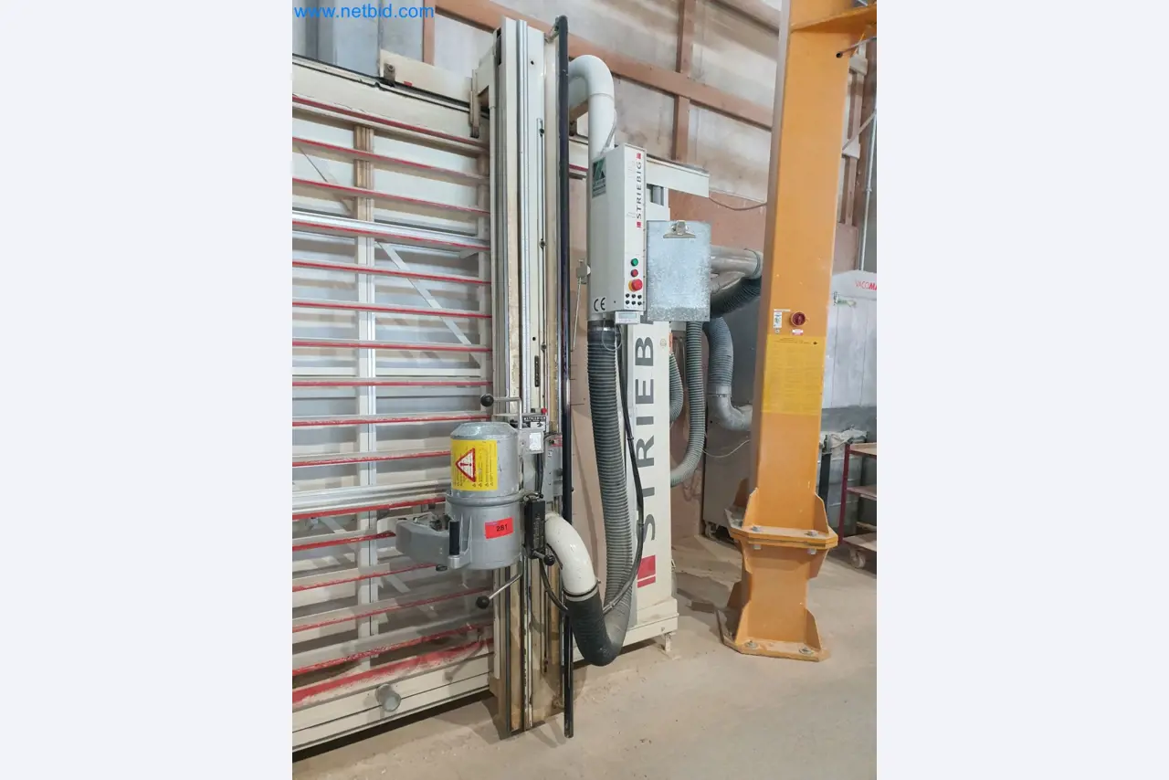 Maszyny do obróbki drewna i metalu oraz magazyn producenta domów prefabrykowanych-2