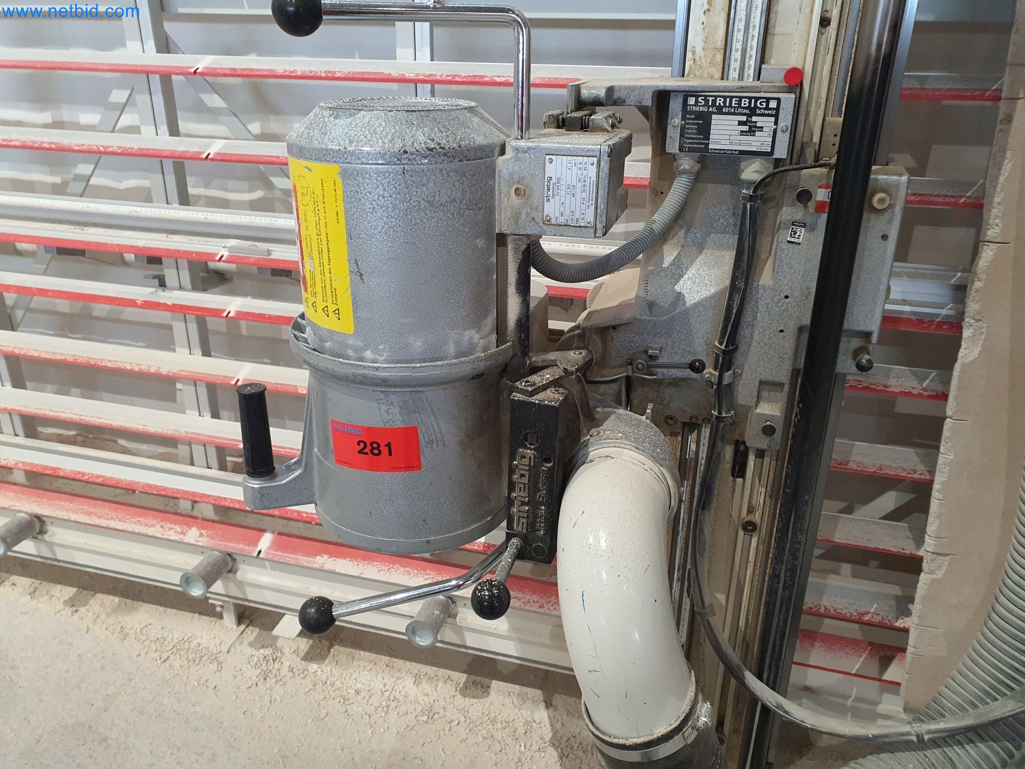 Maszyny do obróbki drewna i metalu oraz magazyn producenta domów prefabrykowanych-6