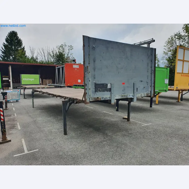 Holzbearbeitende- und metallbearbeitende Maschinen und Warenlager eines Fertighausherstellers -1