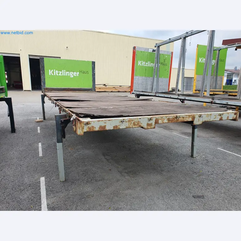 Holzbearbeitende- und metallbearbeitende Maschinen und Warenlager eines Fertighausherstellers -2