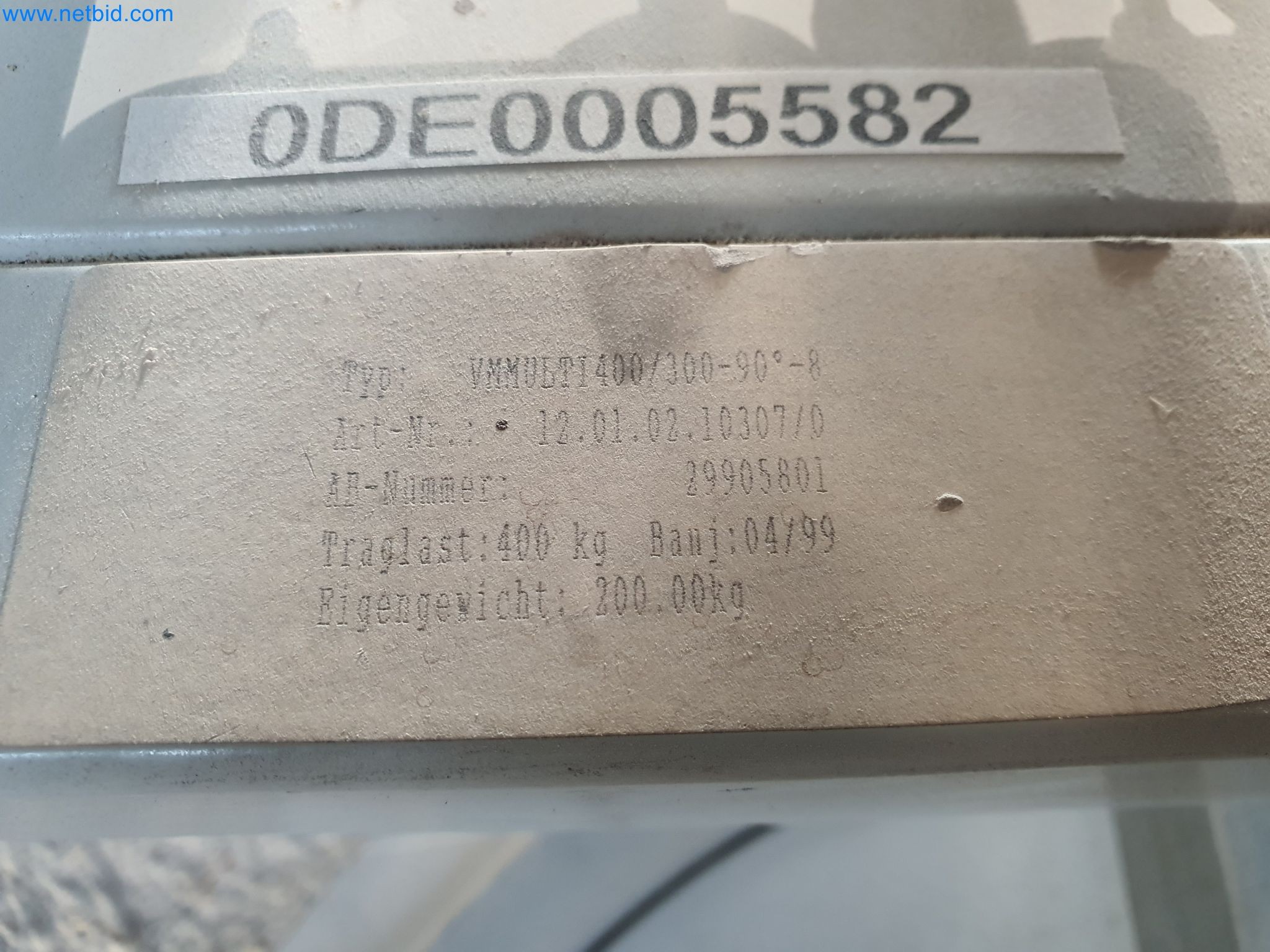 Dřevoobráběcí a kovoobráběcí stroje a sklad výrobce montovaných domů-3