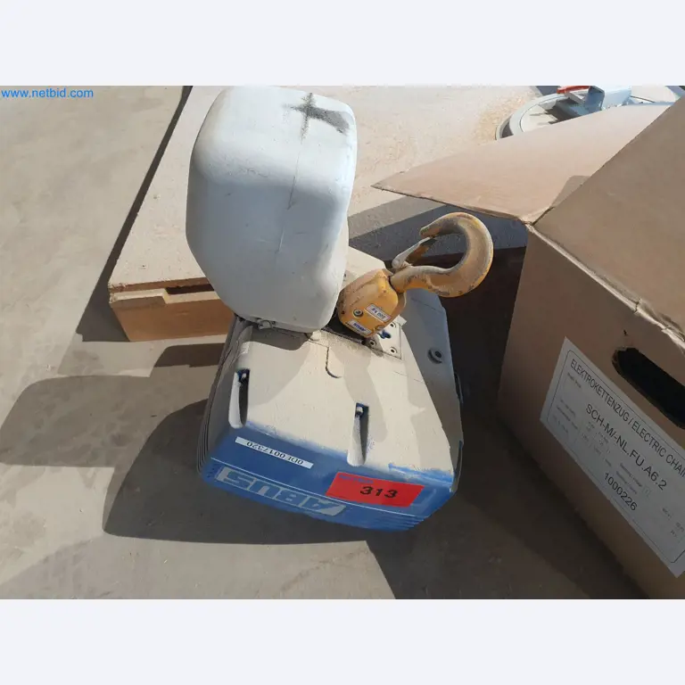 Holzbearbeitende- und metallbearbeitende Maschinen und Warenlager eines Fertighausherstellers -1