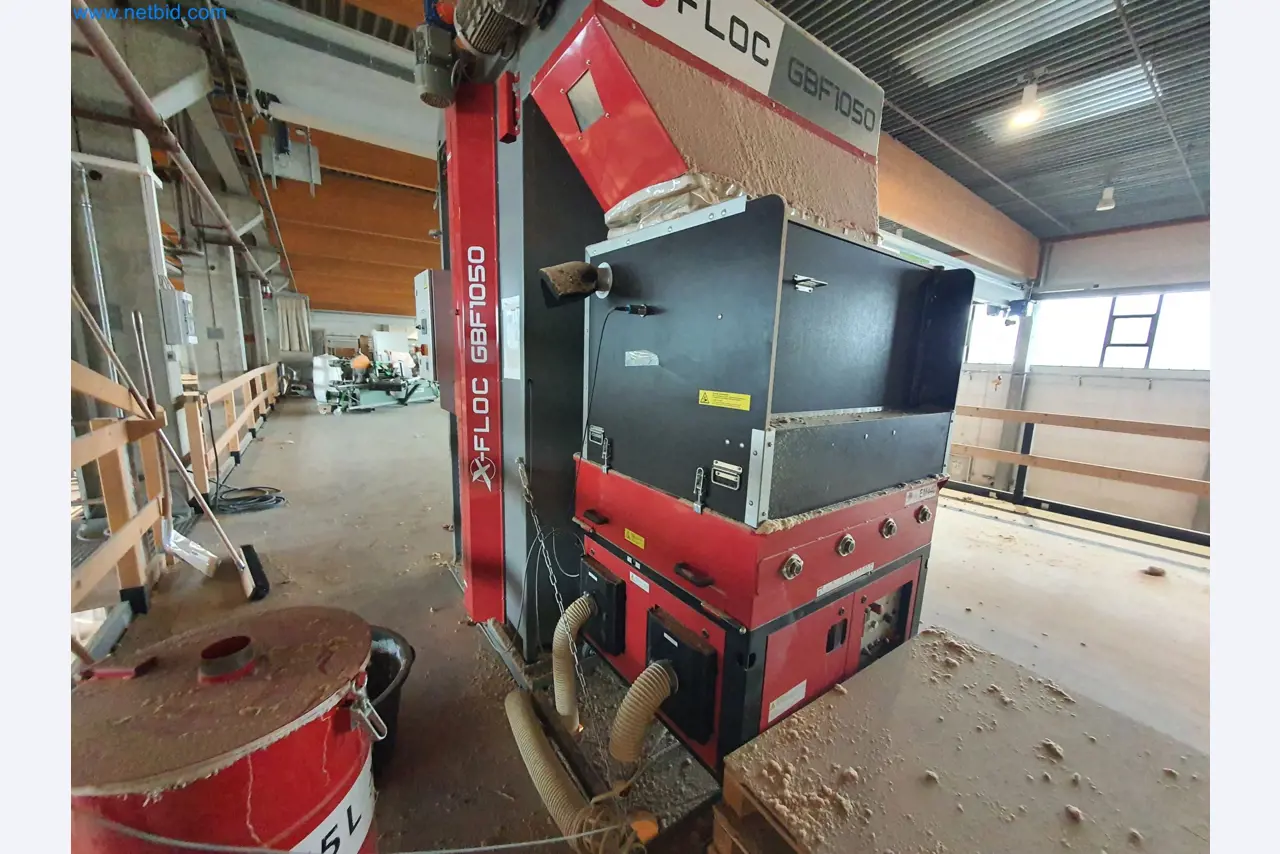 Holzbearbeitende- und metallbearbeitende Maschinen und Warenlager eines Fertighausherstellers -5