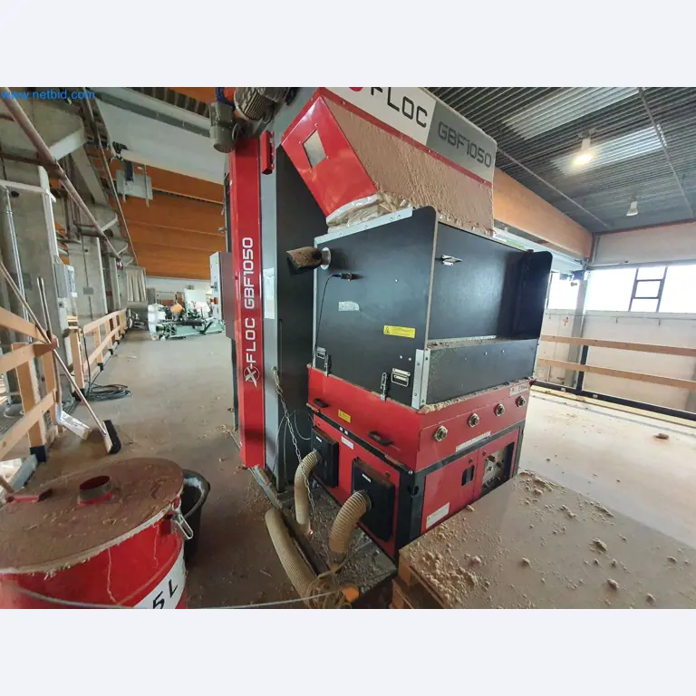 Holzbearbeitende- und metallbearbeitende Maschinen und Warenlager eines Fertighausherstellers -5