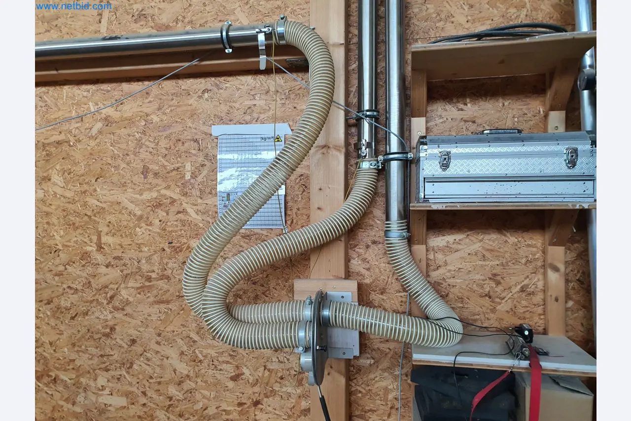 Holzbearbeitende- und metallbearbeitende Maschinen und Warenlager eines Fertighausherstellers -8