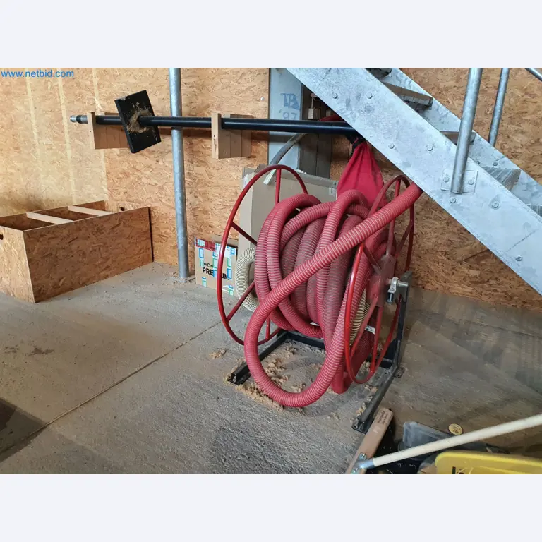 Holzbearbeitende- und metallbearbeitende Maschinen und Warenlager eines Fertighausherstellers -9