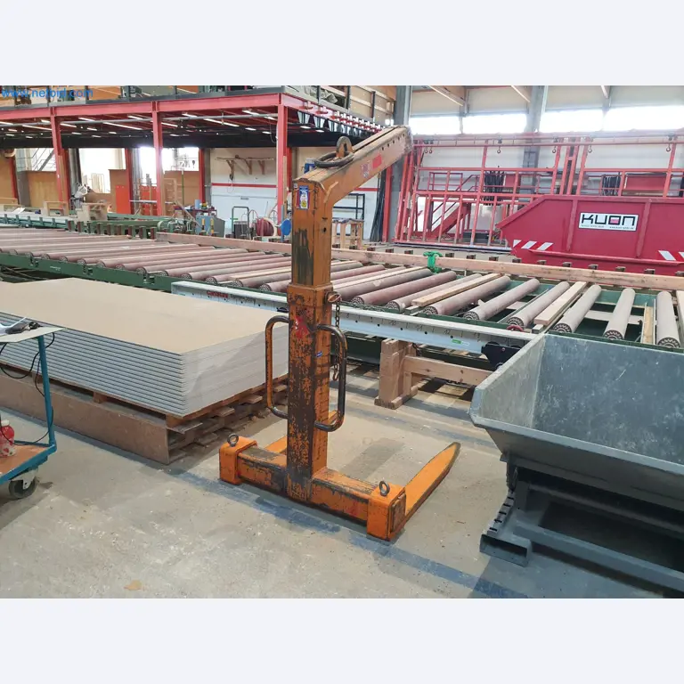 Holzbearbeitende- und metallbearbeitende Maschinen und Warenlager eines Fertighausherstellers -1