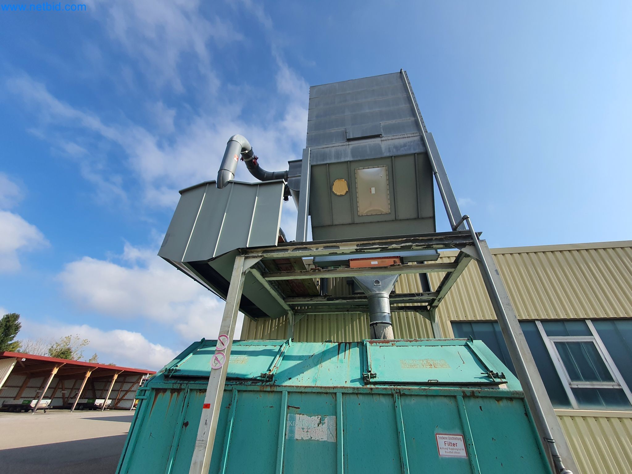 Maszyny do obróbki drewna i metalu oraz magazyn producenta domów prefabrykowanych-3