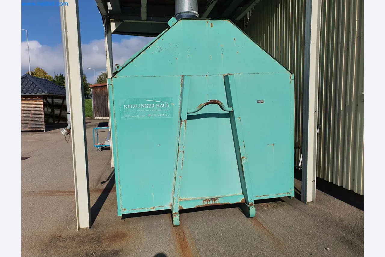 Woodworking and metalworking machines and warehouse of a prefabricated house manufacturer-3