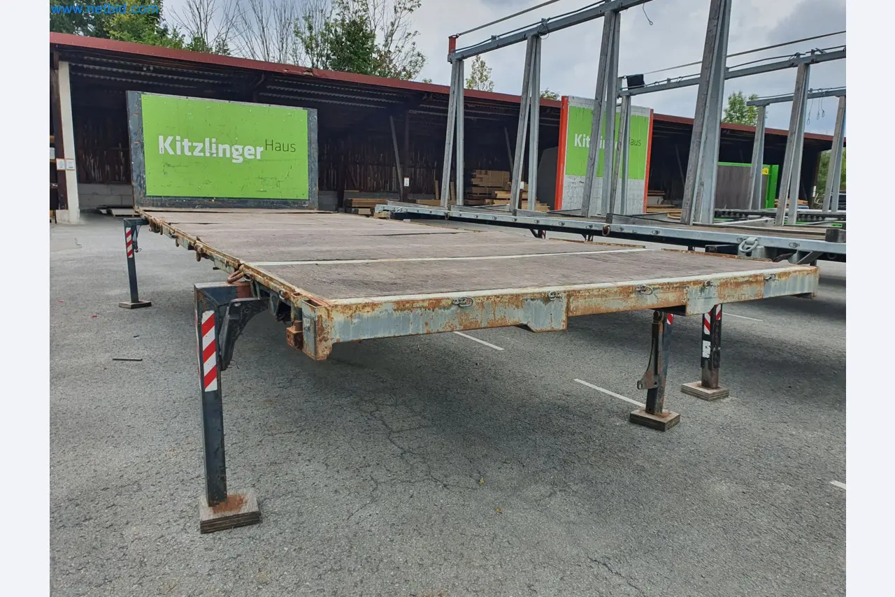 Woodworking and metalworking machines and warehouse of a prefabricated house manufacturer-2