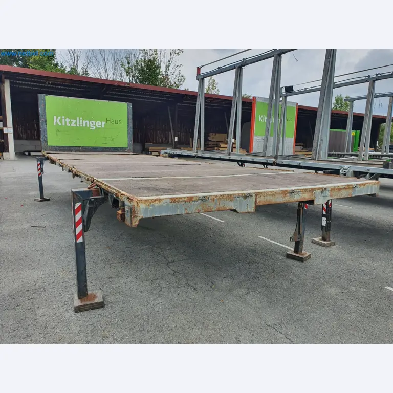 Woodworking and metalworking machines and warehouse of a prefabricated house manufacturer-2