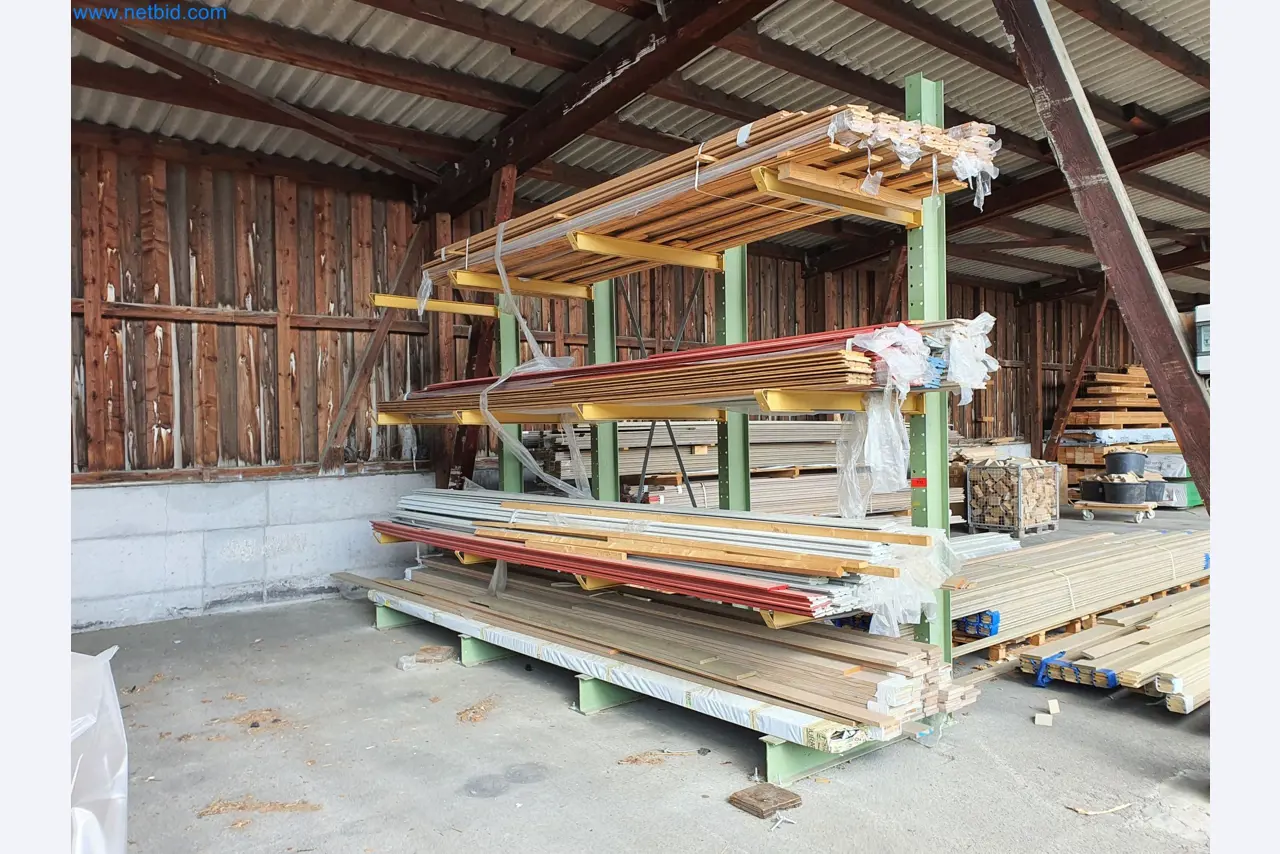 Holzbearbeitende- und metallbearbeitende Maschinen und Warenlager eines Fertighausherstellers -1