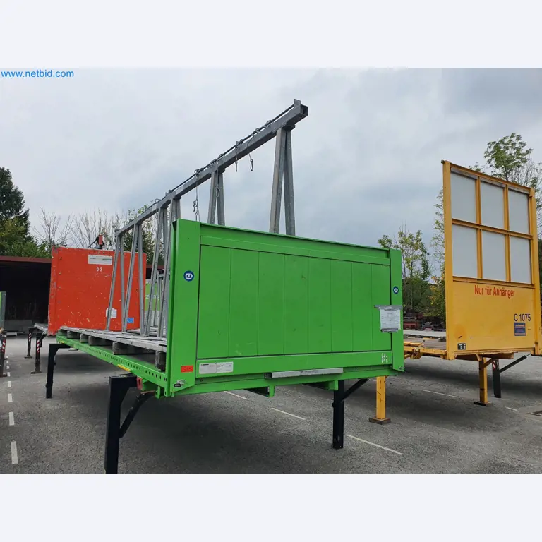 Holzbearbeitende- und metallbearbeitende Maschinen und Warenlager eines Fertighausherstellers -1