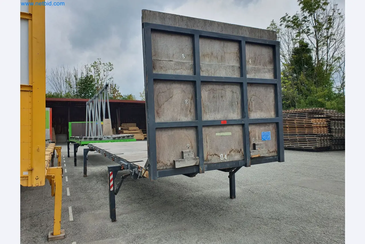 Woodworking and metalworking machines and warehouse of a prefabricated house manufacturer-1