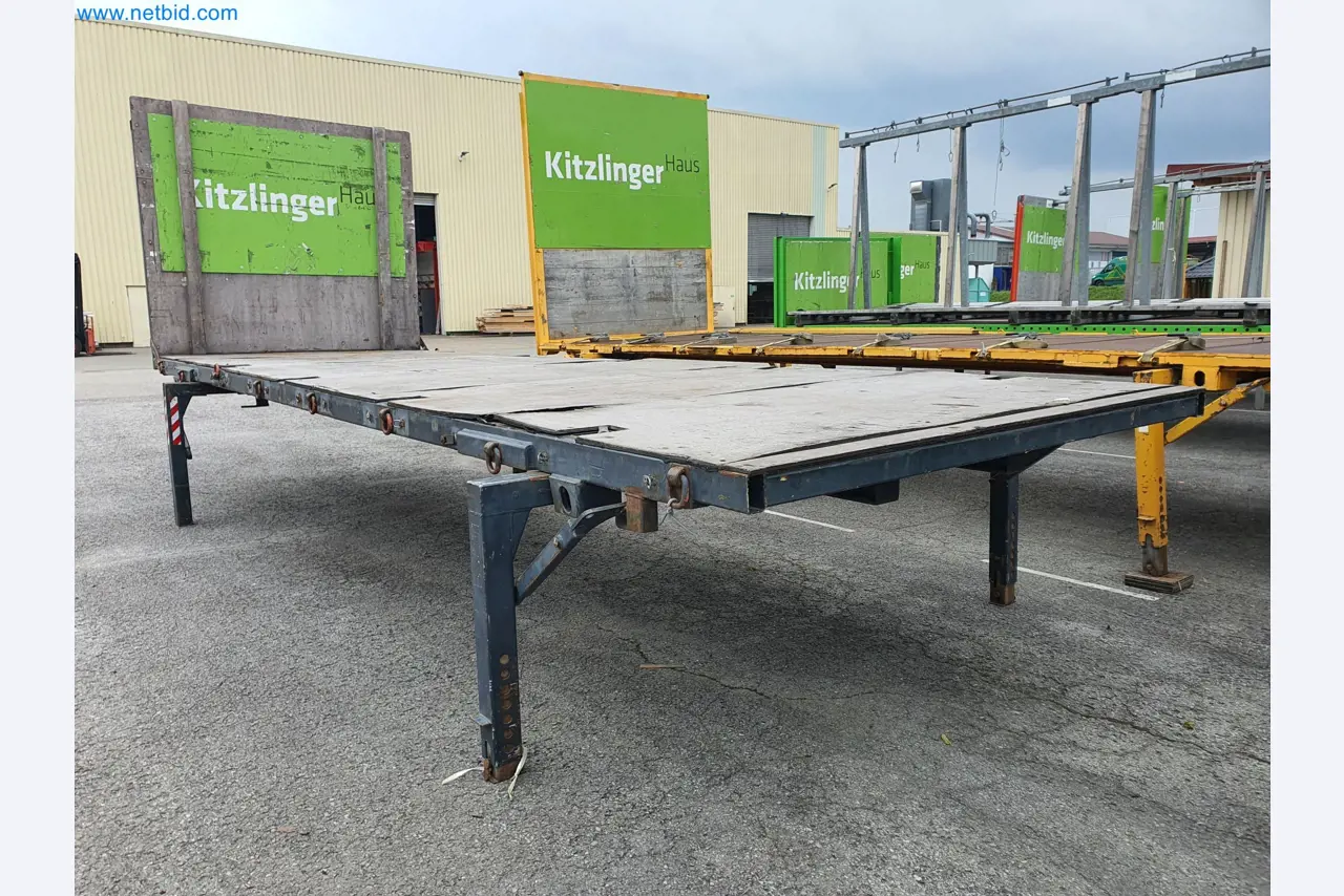 Woodworking and metalworking machines and warehouse of a prefabricated house manufacturer-2