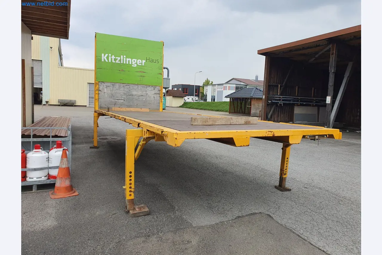 Woodworking and metalworking machines and warehouse of a prefabricated house manufacturer-2