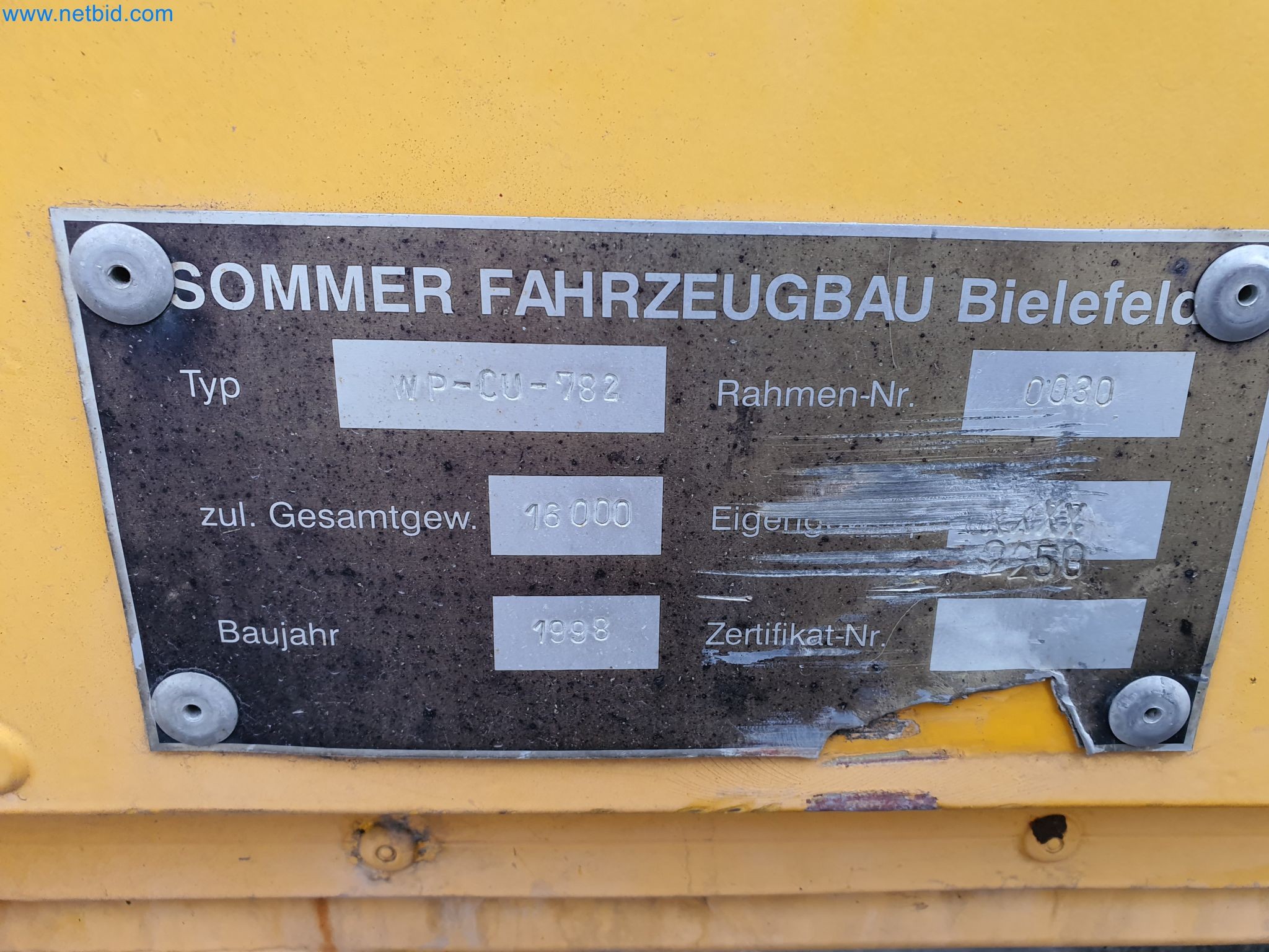 Holzbearbeitende- und metallbearbeitende Maschinen und Warenlager eines Fertighausherstellers -3