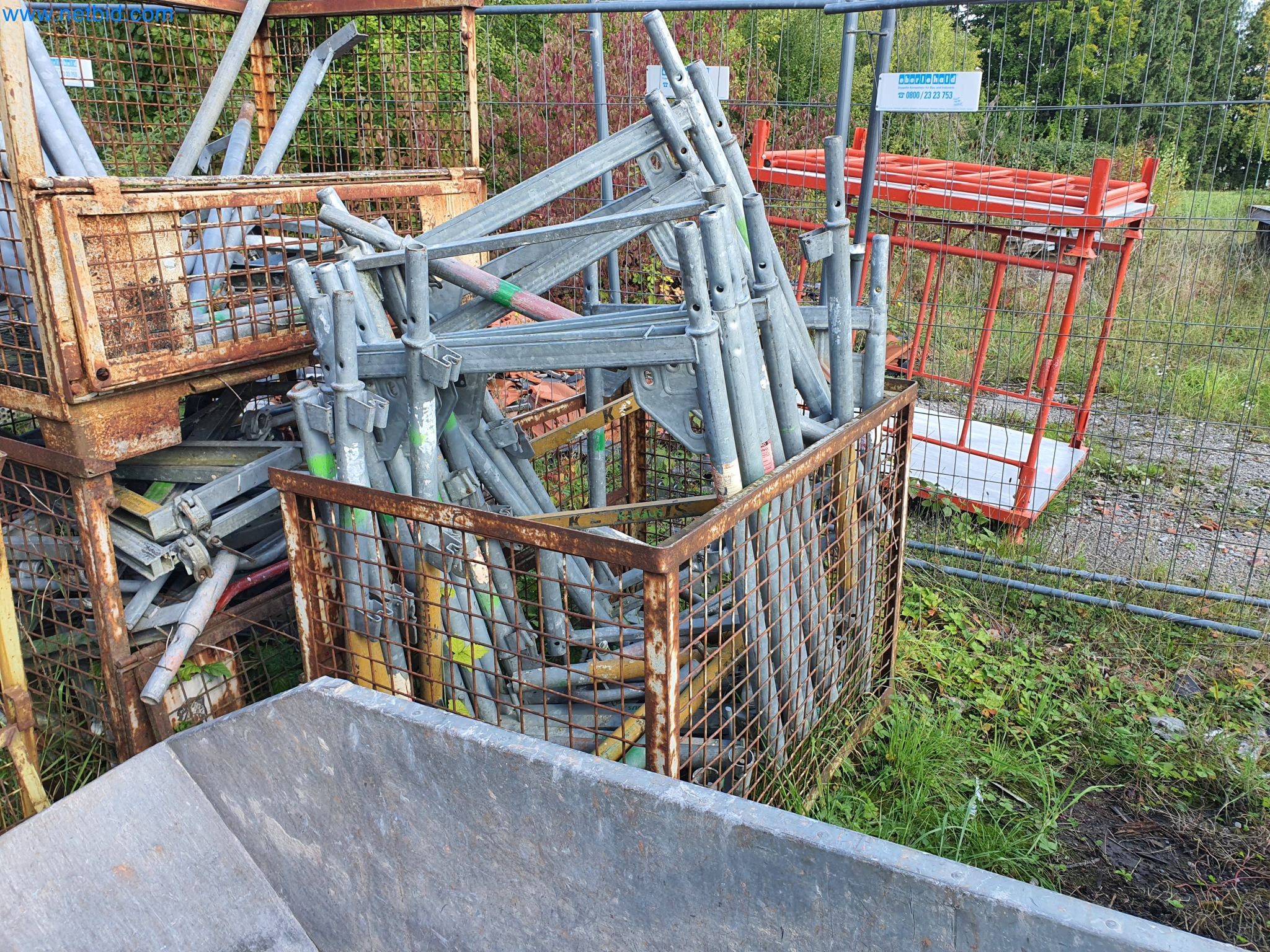 Dřevoobráběcí a kovoobráběcí stroje a sklad výrobce montovaných domů-3