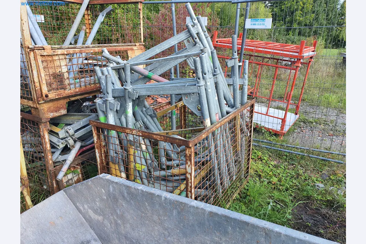 Máquinas para trabajar la madera y el metal y almacén de un fabricante de casas prefabricadas-3