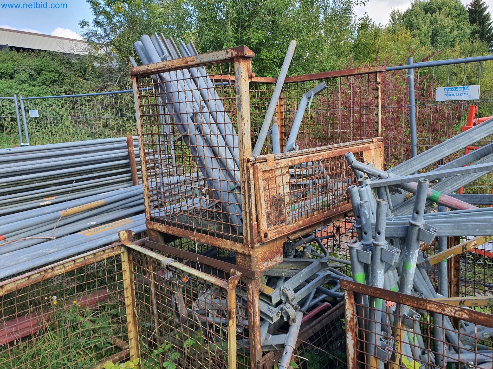 Dřevoobráběcí a kovoobráběcí stroje a sklad výrobce montovaných domů-4