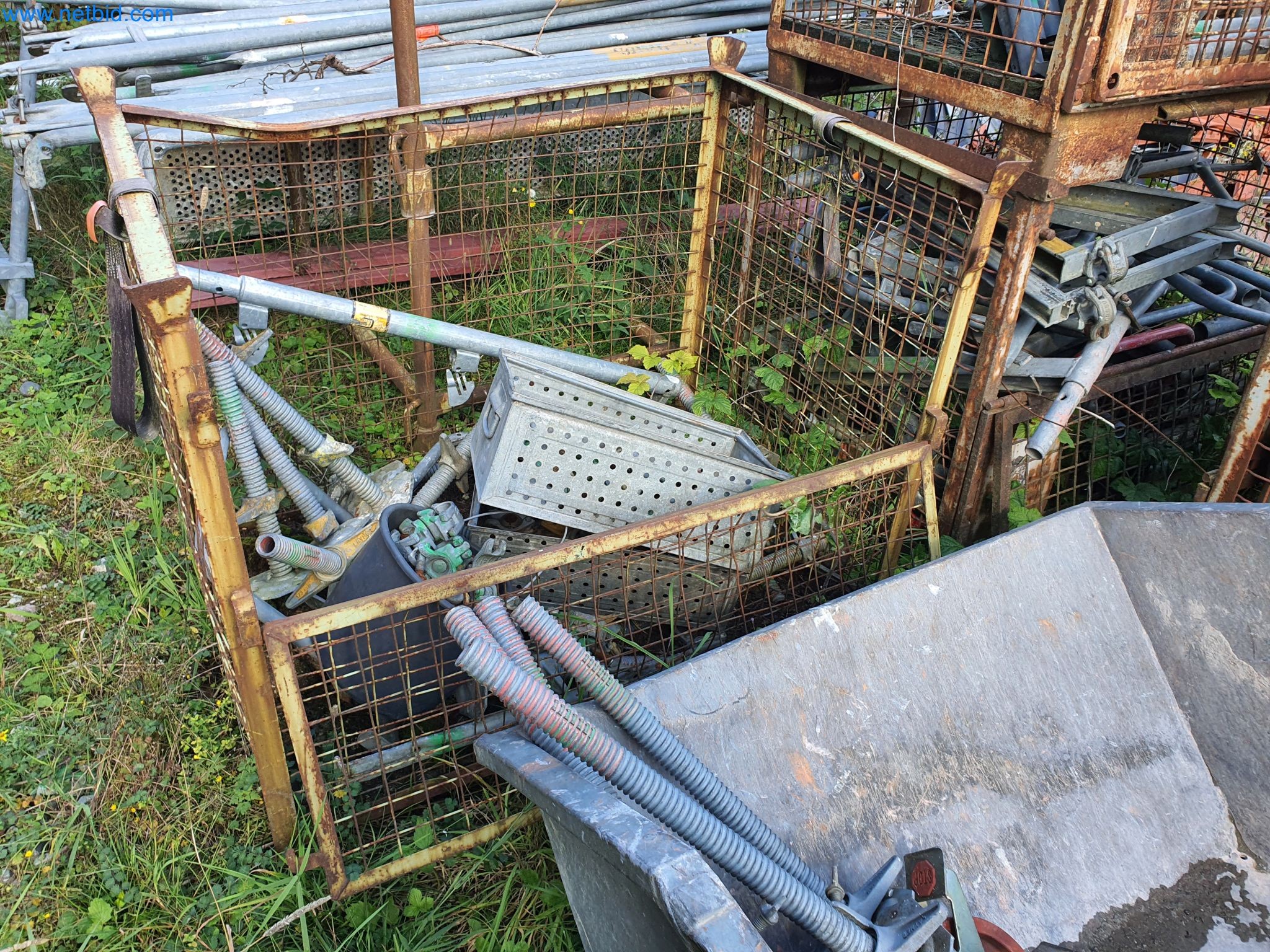 Dřevoobráběcí a kovoobráběcí stroje a sklad výrobce montovaných domů-5