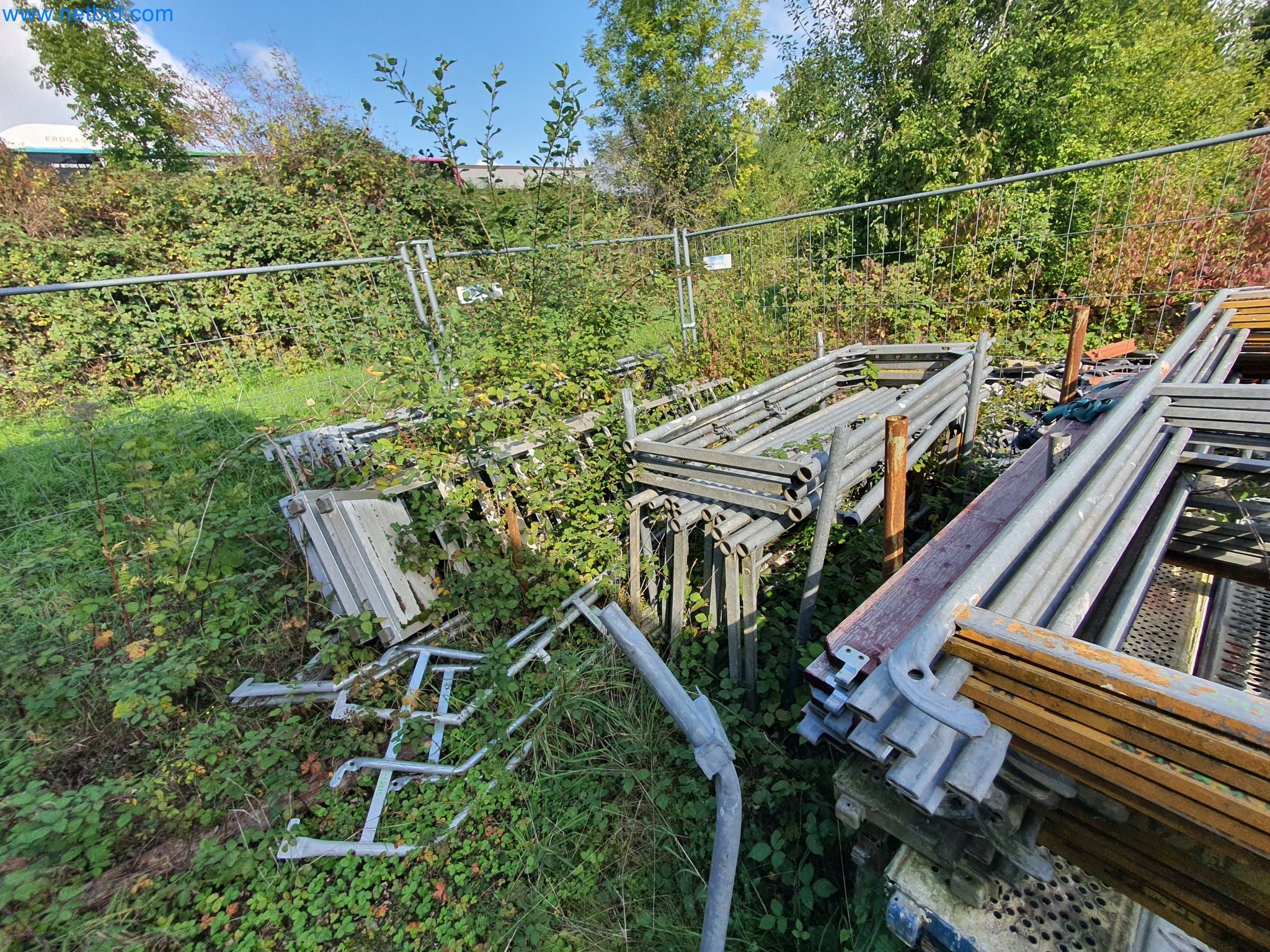 Dřevoobráběcí a kovoobráběcí stroje a sklad výrobce montovaných domů-8