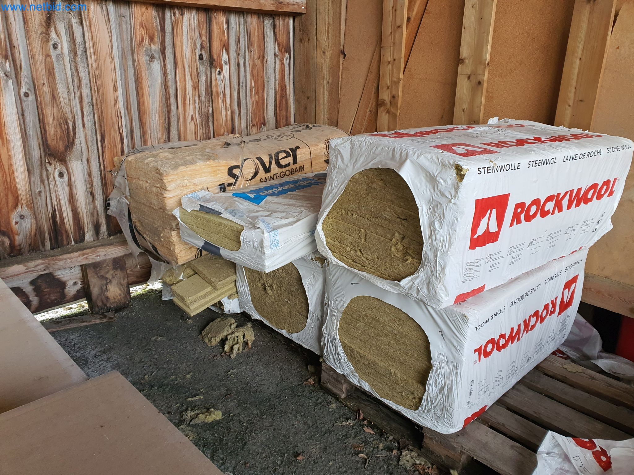 Holzbearbeitende- und metallbearbeitende Maschinen und Warenlager eines Fertighausherstellers -4