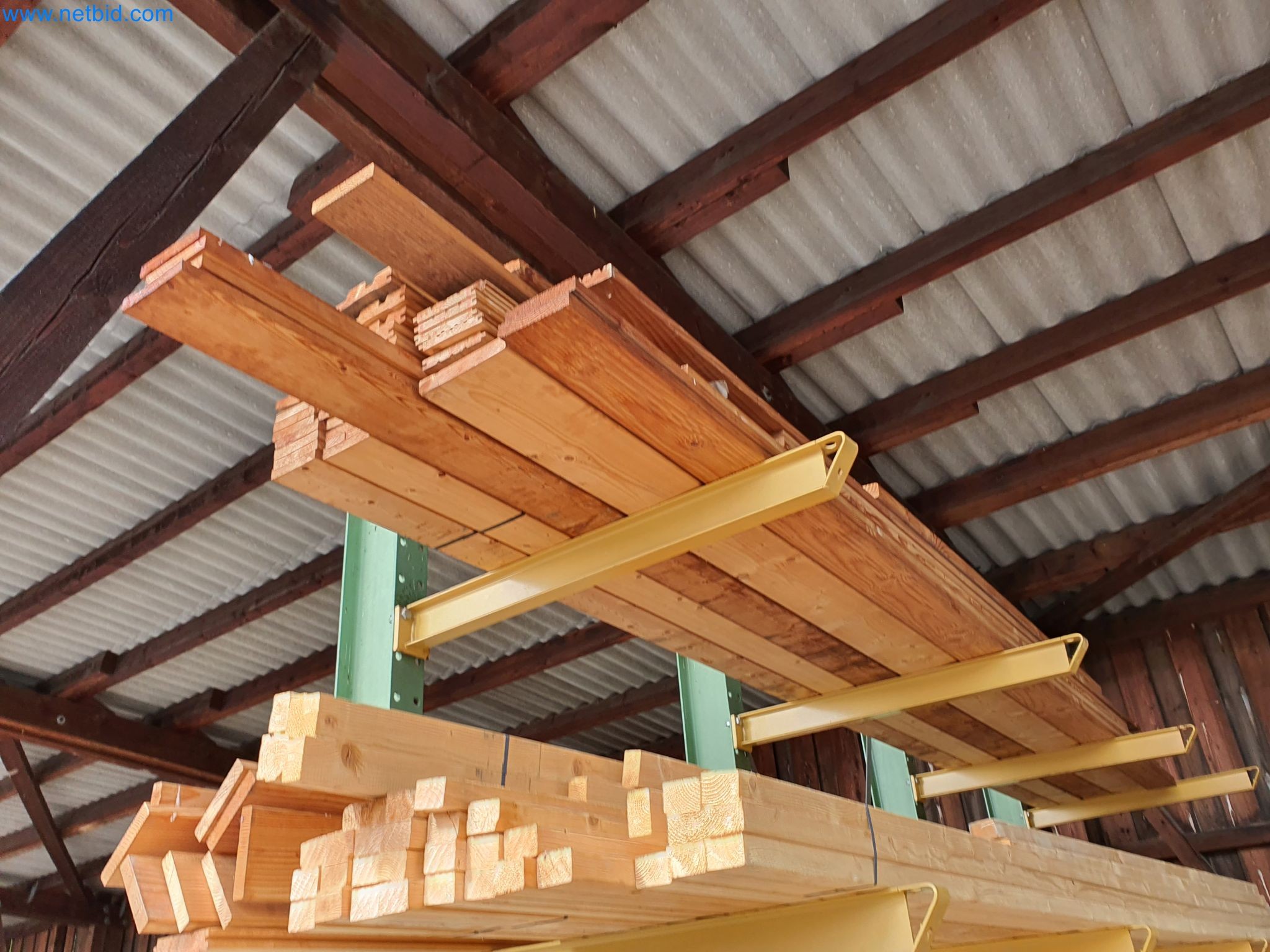 Stroji za obdelavo lesa in kovin ter skladišče proizvajalca montažnih hiš-2