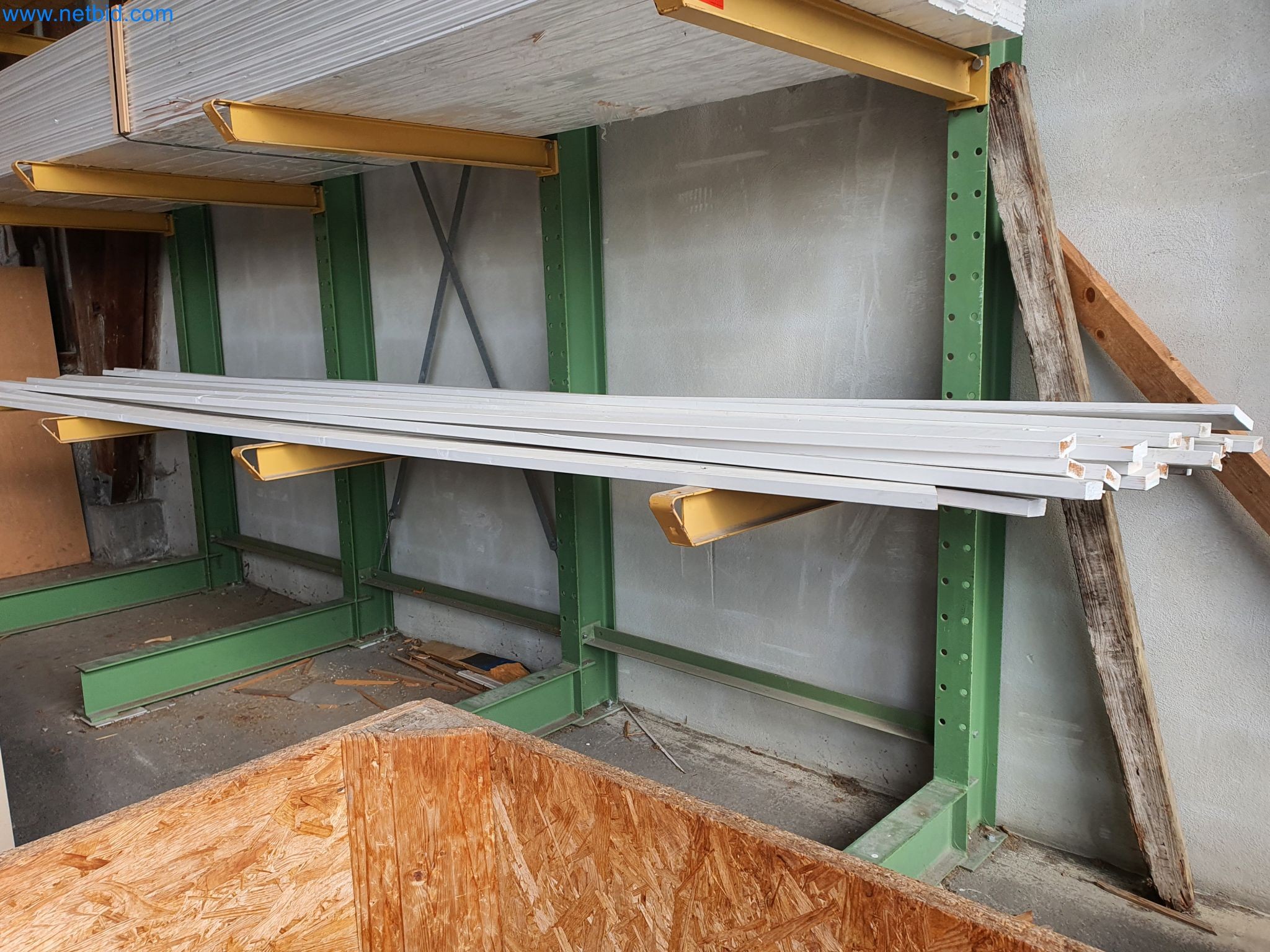 Stroji za obdelavo lesa in kovin ter skladišče proizvajalca montažnih hiš-6