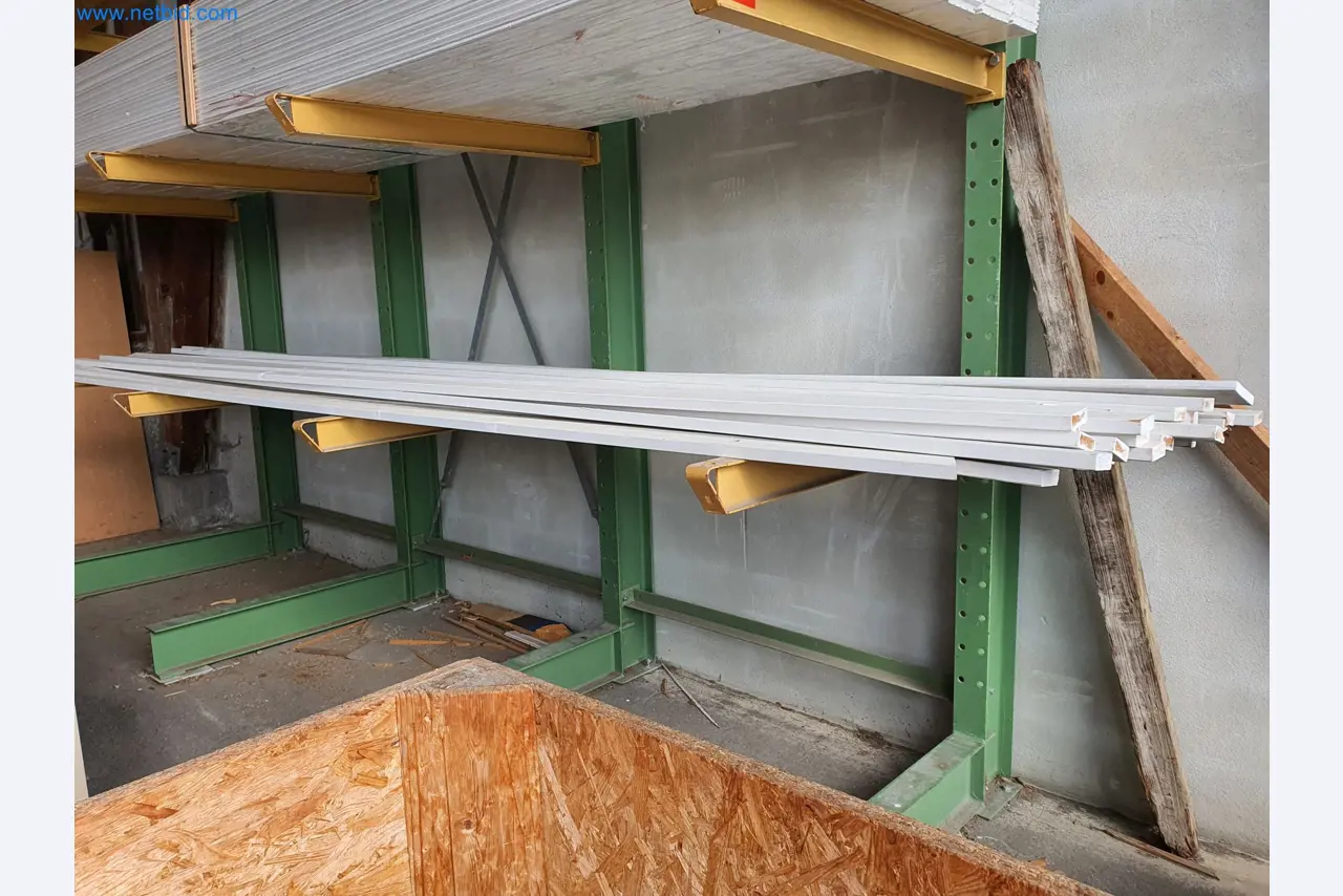 Holzbearbeitende- und metallbearbeitende Maschinen und Warenlager eines Fertighausherstellers -6