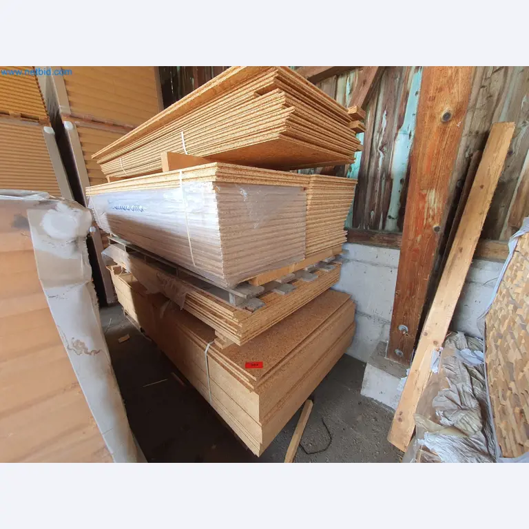 Holzbearbeitende- und metallbearbeitende Maschinen und Warenlager eines Fertighausherstellers -3